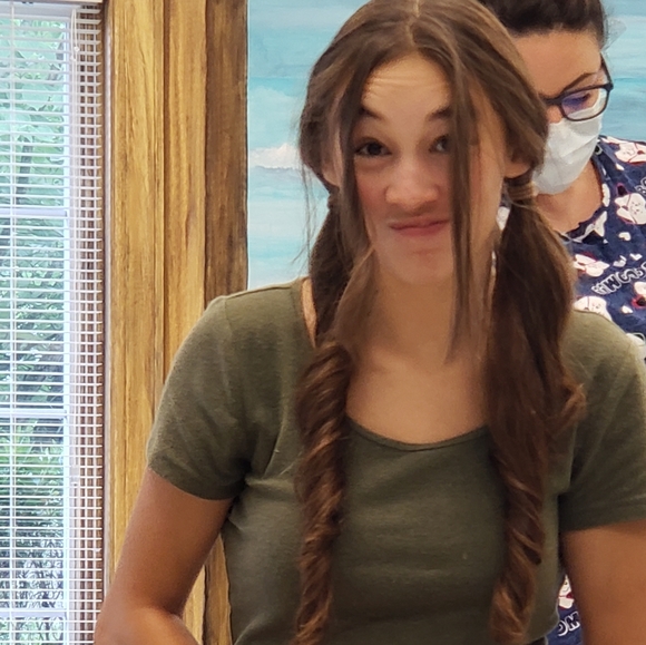 Meet your Posher, Emily - Picture 6 of 9